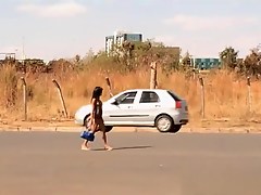 Prostitutas flagradas peladas na rua